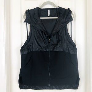 Under Armour Jacket Like New- Black - Medium